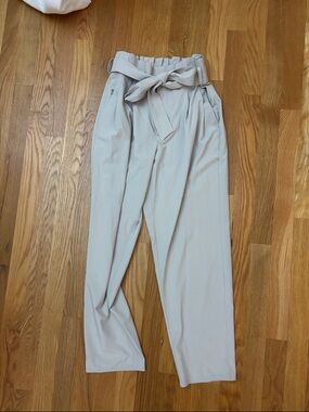 Athleta Light Gray Paperbag Trousers with Tie Belt